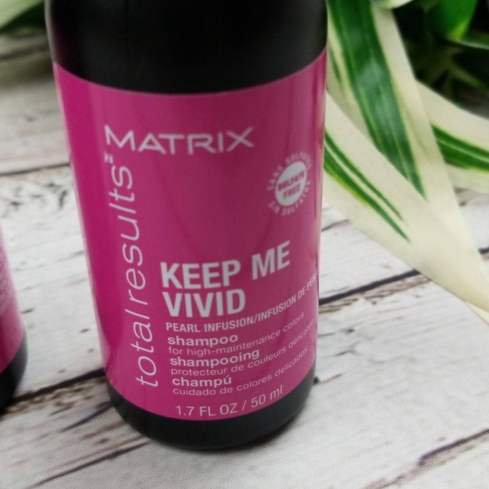 Matrix Keep Me Vivid Travel Set - Picture 4 of 5